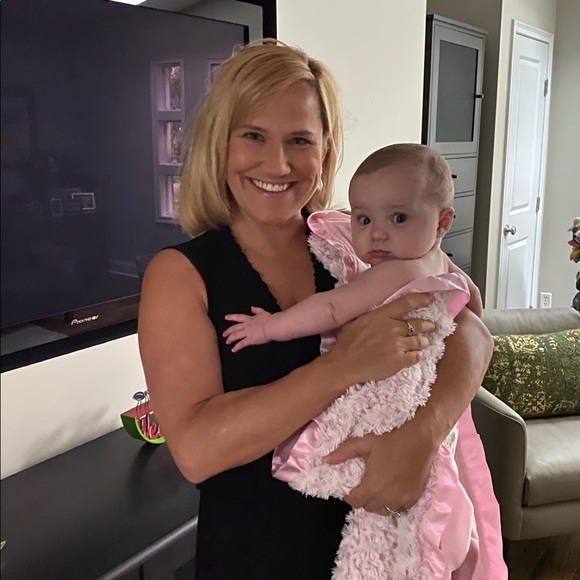 Meet your Posher, Bridget - Picture 2 of 3